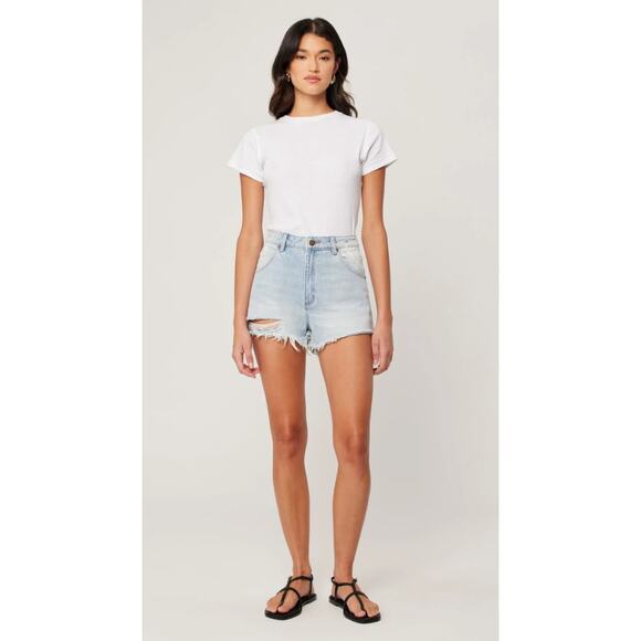 NWT Women's Rollas Dusters Denim 100% Cotton Short in Layla Bleach size 10 (30) - Picture 1 of 7